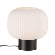 Nordlux Milford Burealamp - E27 - Niet Dimbaar - 21,7x20cm - Glass - Wit/Zwart - Type lamp Lamp niet inbegrepen - Materiaal Glas - Kleur Zwart,Wit - Dimbaar Nee - Fitting Nvt